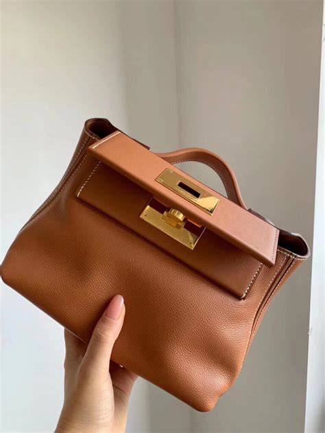 hermes mini 2424 size|Hermès 24/24 Mini In.